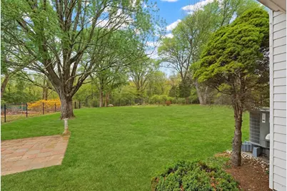 563 Norfolk Street, Holliston, MA 01746 - Photo 5