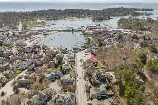 21 Pine St, Manchester by the Sea, MA 01944 - Photo 31