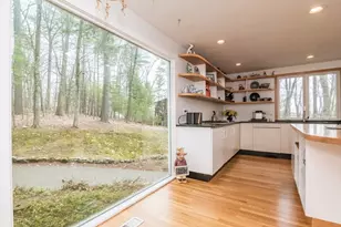 43 Morgan Cir, Amherst, MA 01002 - Photo 13