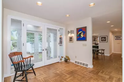 43 Morgan Cir, Amherst, MA 01002 - Photo 5