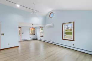 35 Ravenna Ave, Salem, MA 01970 - Photo 7