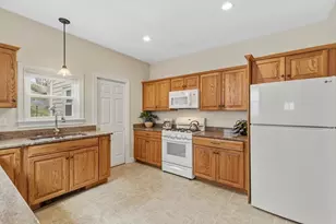 34 Summer St, Gloucester, MA 01930 - Photo 11