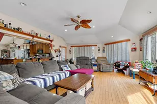 6 Plum Tree Ln, Hubbardston, MA 01452 - Photo 5