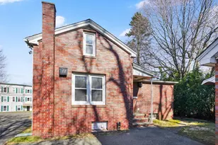 195 Grattan St, Chicopee, MA 01020 - Photo 9