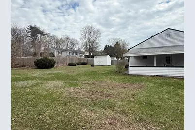 47 Willow St, Woburn, MA 01801 - Photo 15