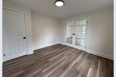 47 Willow St, Woburn, MA 01801 - Photo 11