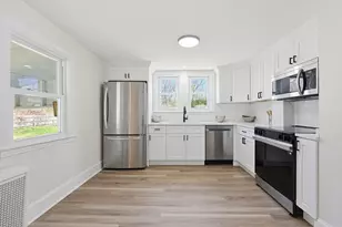 47 Willow St, Woburn, MA 01801 - Photo 5