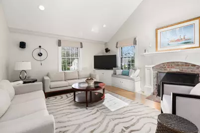 30 Ivy Road, Wellesley, MA 02482 - Photo 3