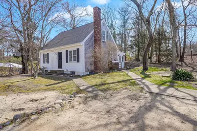 17 Mariner Rd, Tisbury, MA 02568 - Photo 5