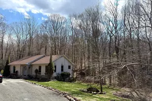 1511 Dunhamtown Brimfield Rd, Brimfield, MA 01010 - Photo 41