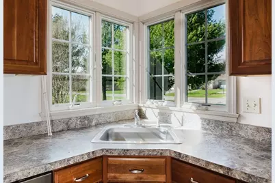 3200 County St #11, Somerset, MA 02726 - Photo 5