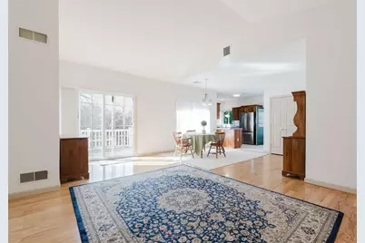 3200 County St #11, Somerset, MA 02726 - Photo 9