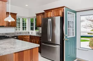 3200 County St, Somerset, MA 02726 - Photo 3