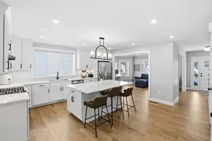 29 Grove St, Hudson, MA 01749 - Photo 9