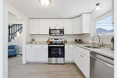 81 Winthrop Pkwy, Revere, MA 02151 - Photo 3