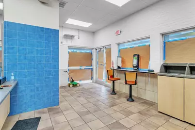 1535 Memorial Dr, Chicopee, MA 01020 - Photo 9