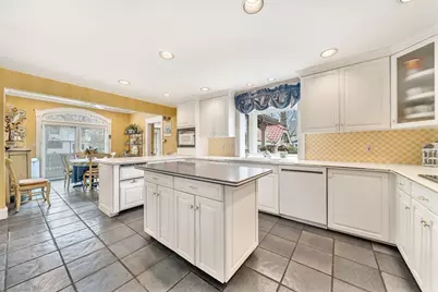 131 Fair Oaks Park, Needham, MA 02492 - Photo 15