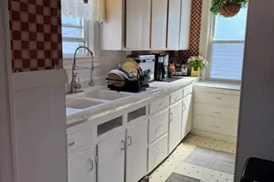 202 Maxfield St, New Bedford, MA 02740 - Photo 9