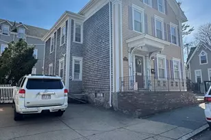 202 Maxfield St, New Bedford, MA 02740 - Photo 3