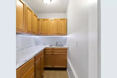 81 Ward St, Worcester, MA 01610 - Photo 5