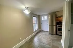 35 Broad St, Newburyport, MA 01950 - Photo 9