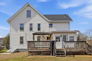 1016 Chestnut St, Palmer, MA 01069 - Photo 3