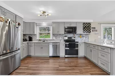 23 Susan Drive, Westfield, MA 01085 - Photo 7