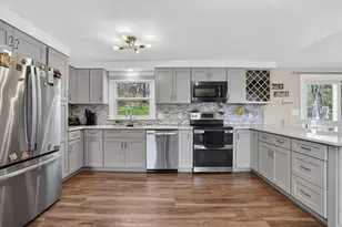 23 Susan Dr, Westfield, MA 01085 - Photo 7