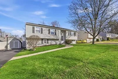 28 Drumlin Rd, Springfield, MA 01108 - Photo 1