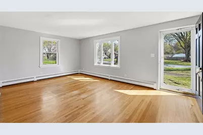 26 Haskell St, Agawam, MA 01001 - Photo 13