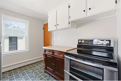 26 Haskell St, Agawam, MA 01001 - Photo 5