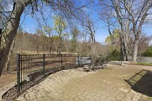 26 Haskell St, Agawam, MA 01001 - Photo 23