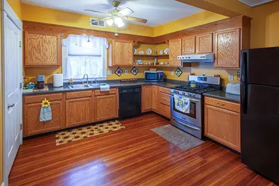 136 Main Street, Hatfield, MA 01038 - Photo 33