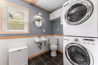 111 Shore Ave, Swansea, MA 02777 - Photo 15