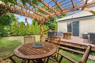 111 Shore Ave, Swansea, MA 02777 - Photo 27