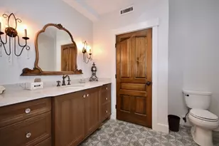 30 Centre St, New Bedford, MA 02740 - Photo 9