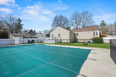 27 Bruce Ave, Shrewsbury, MA 01545 - Photo 9