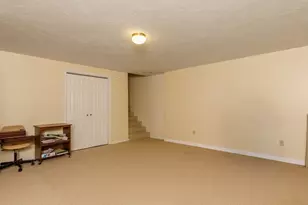 51 Sawmill Pond Rd, Fitchburg, MA 01420 - Photo 17