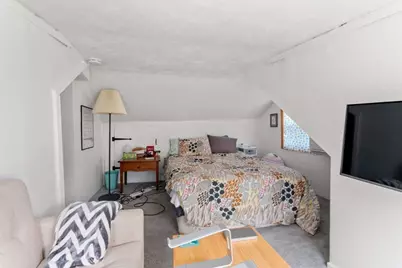 31 W Division St, Holbrook, MA 02343 - Photo 17