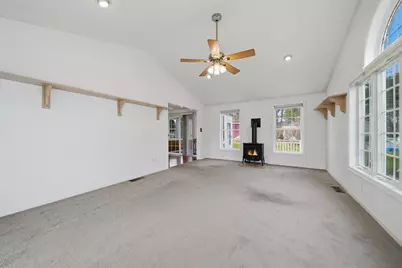 9 Photine Dr, Lowell, MA 01854 - Photo 15