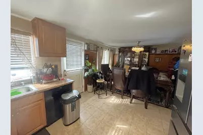 149 Thurber Ave, Attleboro, MA 02703 - Photo 5