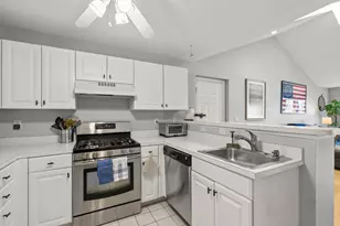 324 Tilden Commons Ln, Braintree, MA 02184 - Photo 3