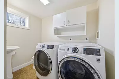 691 Randolph St, Abington, MA 02351 - Photo 15