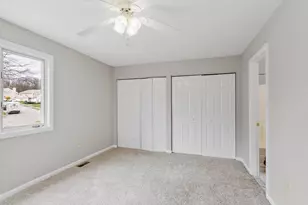 93 Oakwood Ln, Worcester, MA 01604 - Photo 17