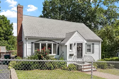 31 Spring View Dr, Lynn, MA 01904 - Photo 5