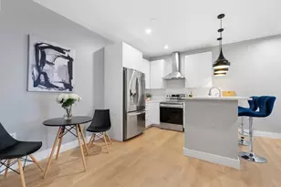 60 Cross St E, Somerville, MA 02145 - Photo 9