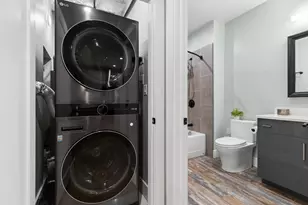 60 Cross St E, Somerville, MA 02145 - Photo 13