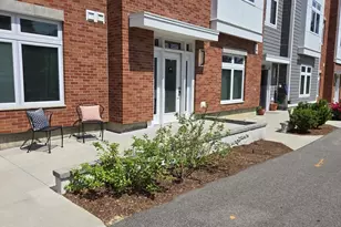 60 Cross St E, Somerville, MA 02145 - Photo 15