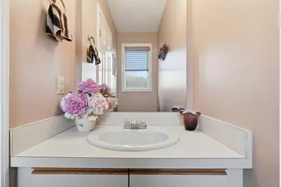 914 Sherwood Forest Lane #914, Saugus, MA 01906 - Photo 11