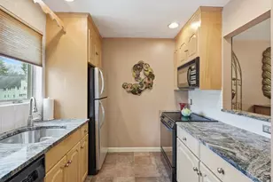 914 Sherwood Forest Ln, Saugus, MA 01906 - Photo 7